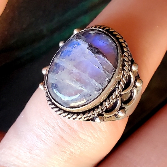 New Rare Purple Labradorite Silver Ring. - Picture 4 of 16